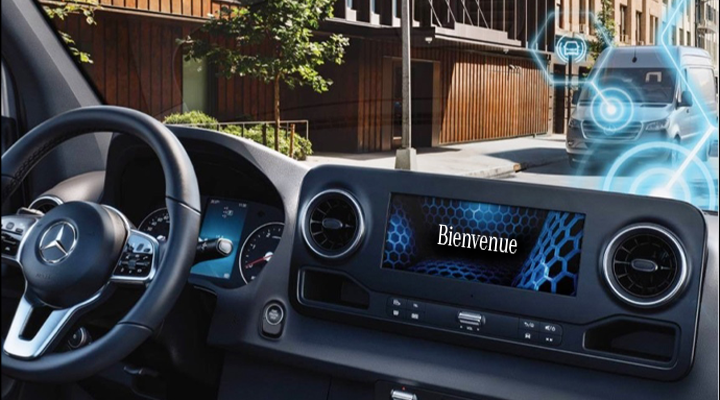 Vue intérieure du Sprinter de Mercedes-Benz montrant l’écran tactile employé pour l’infodivertissement et pour les services Mercedes me connect.  